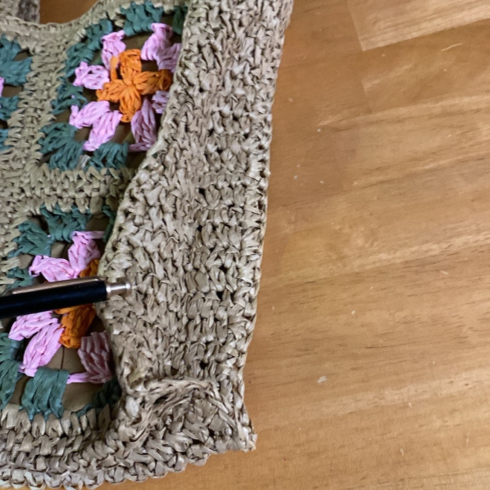 Straw Floral Square Patchwork Tote or Purse NWOT Spring Summer - Picture 6 of 7
